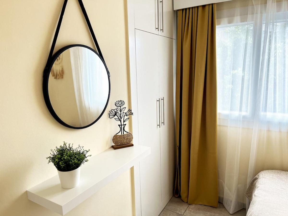 Weekend Apartments 3Br Kyrenia  Bagian luar foto
